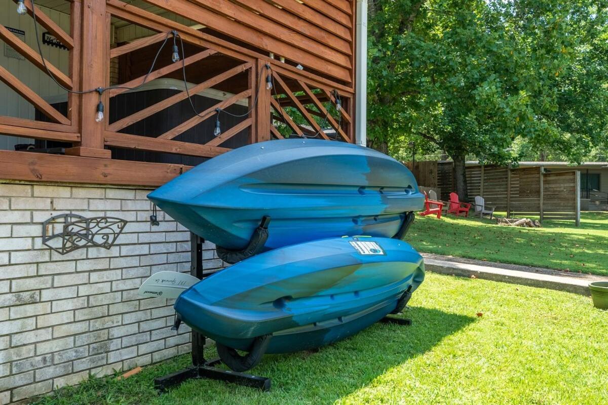 Steps To The Lake, Game Room & More! Sleeps 9 Lake Hamilton Bagian luar foto