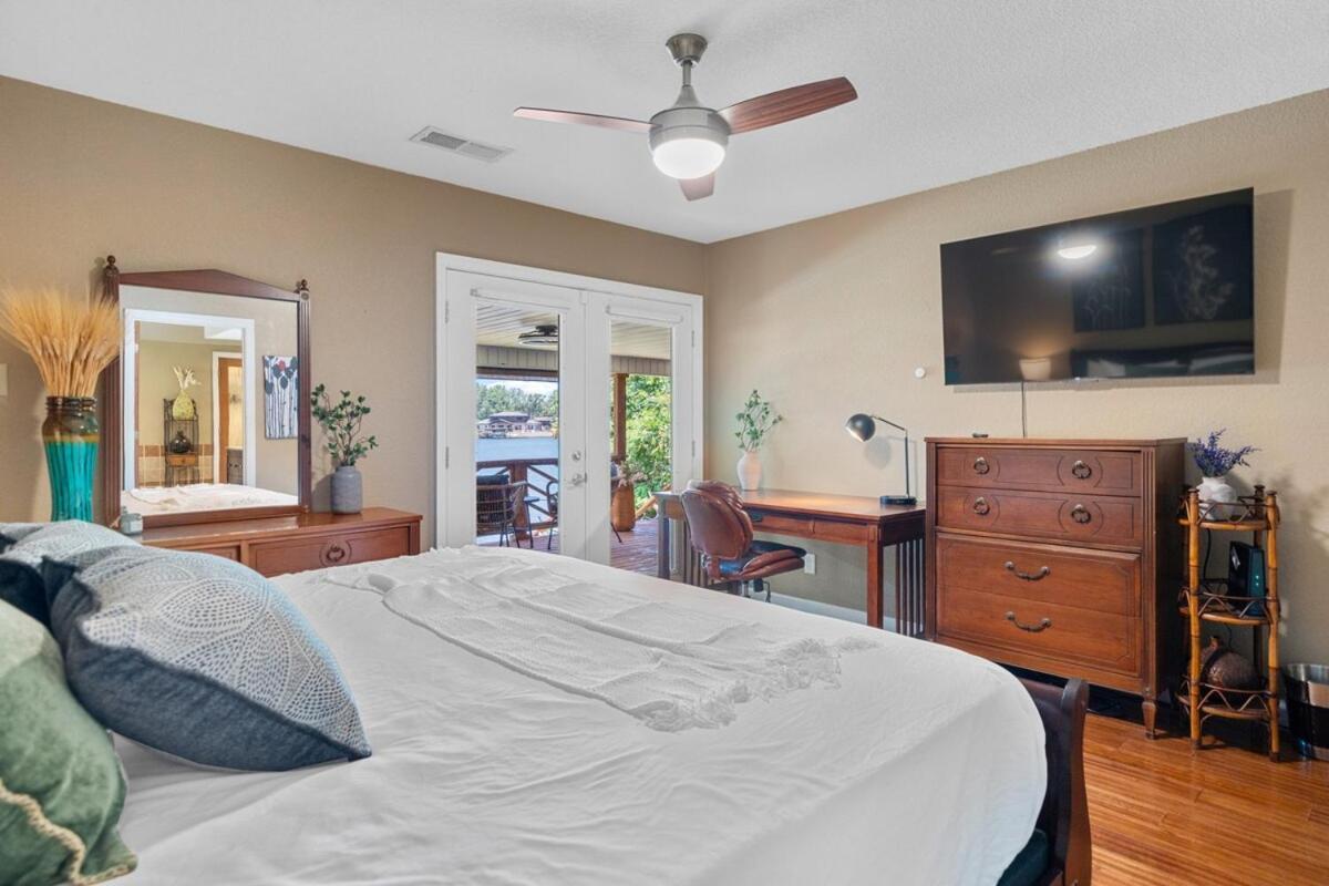 Steps To The Lake, Game Room & More! Sleeps 9 Lake Hamilton Bagian luar foto