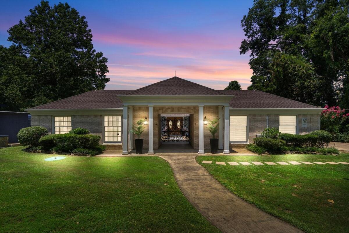 Steps To The Lake, Game Room & More! Sleeps 9 Lake Hamilton Bagian luar foto