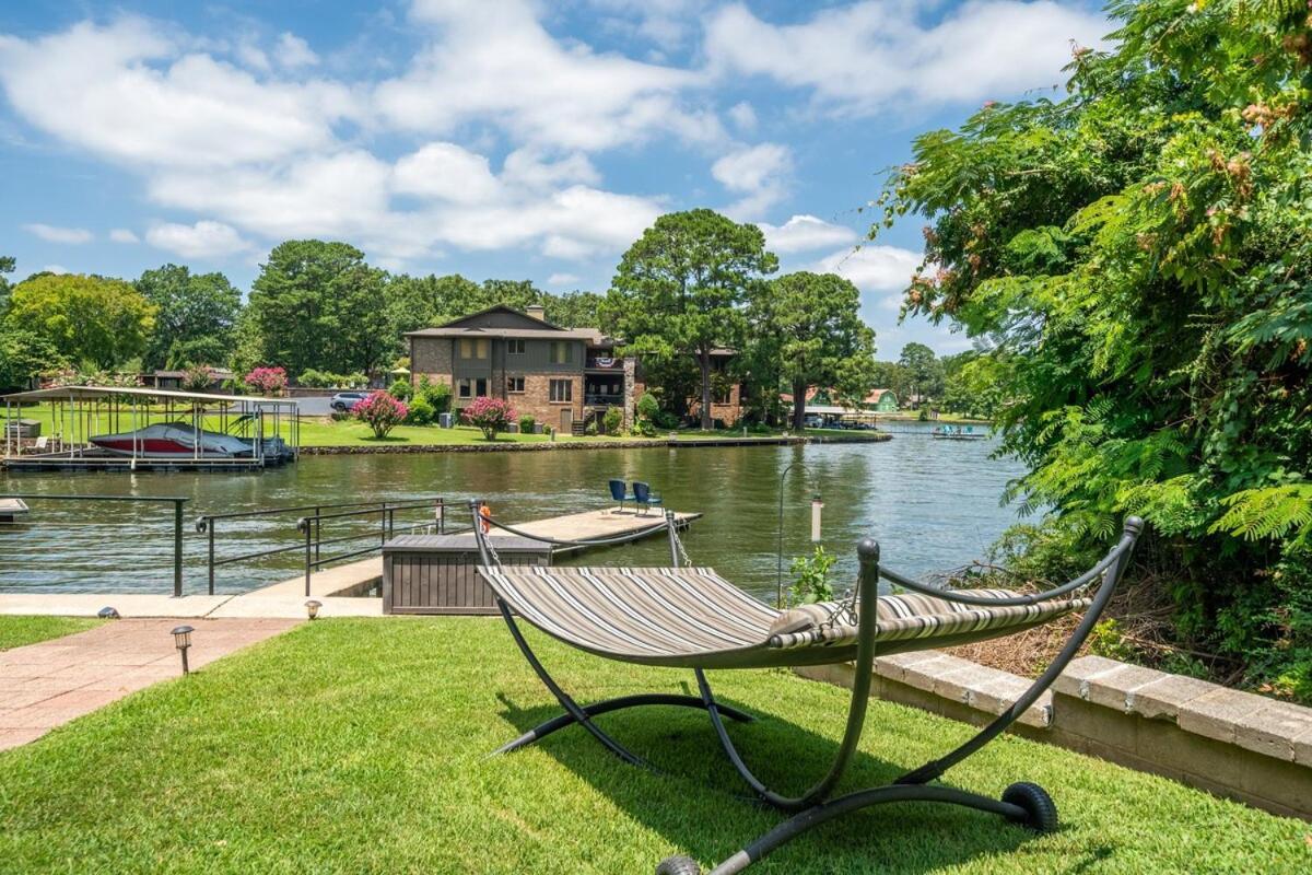 Steps To The Lake, Game Room & More! Sleeps 9 Lake Hamilton Bagian luar foto